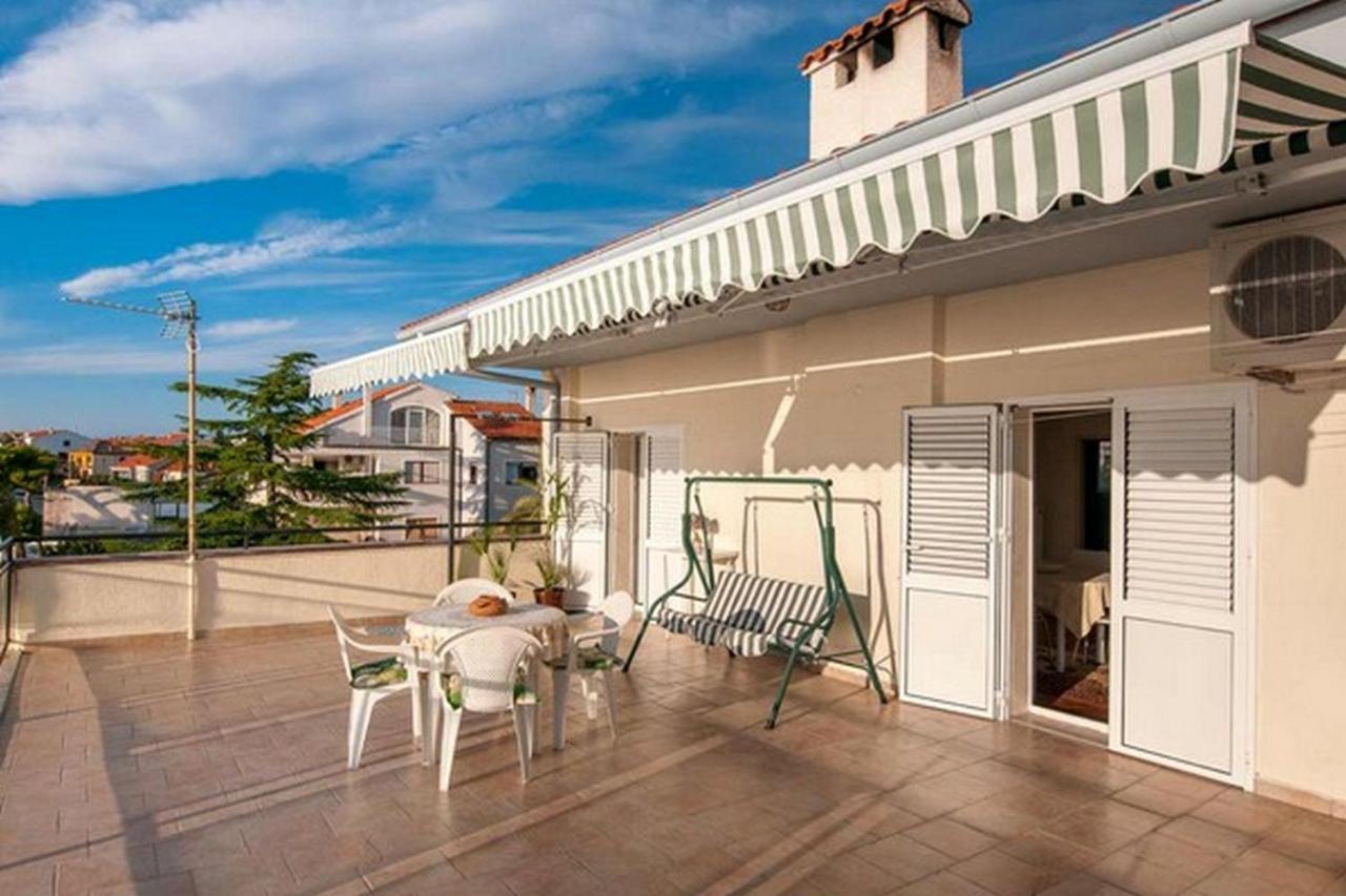 Amazing Seaview Apartment With A Balcony Near The Beach - Kneza Trpimira I 자다르 외부 사진