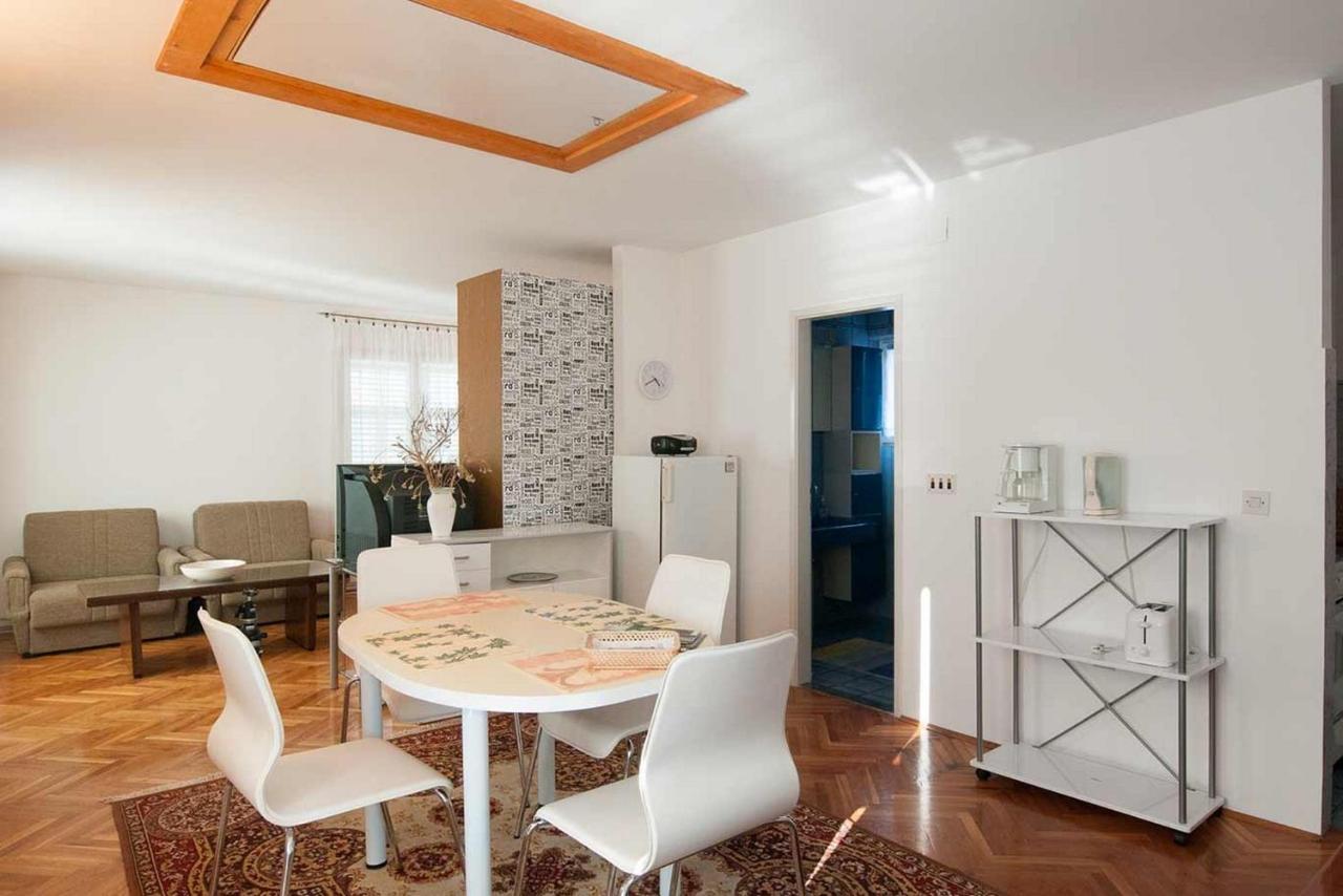 Amazing Seaview Apartment With A Balcony Near The Beach - Kneza Trpimira I 자다르 외부 사진