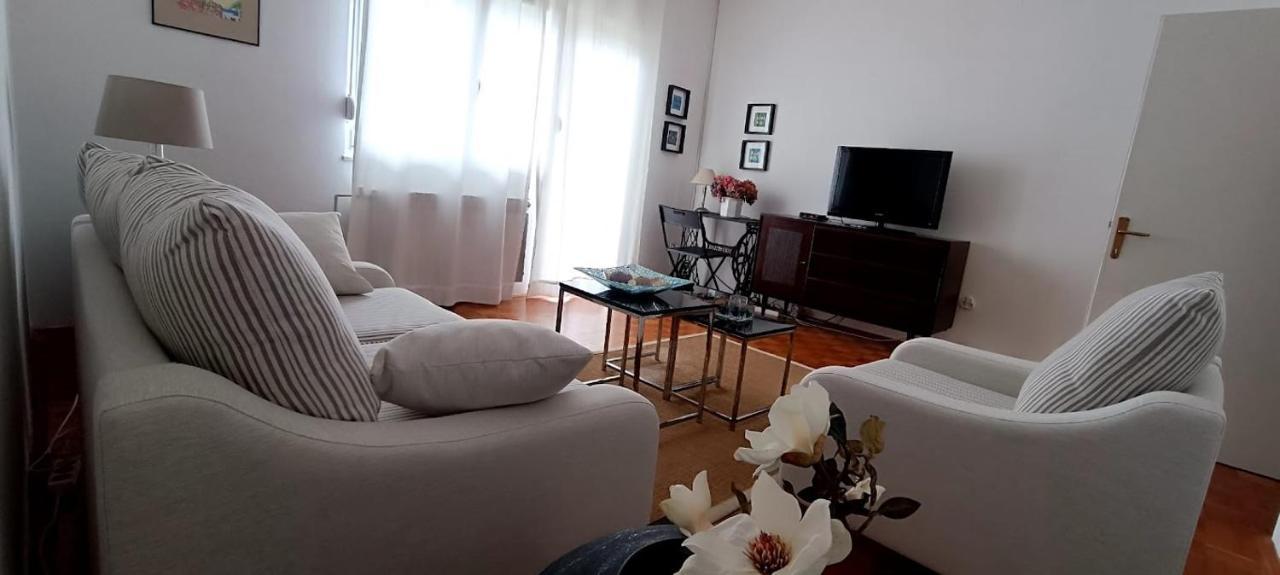 Amazing Seaview Apartment With A Balcony Near The Beach - Kneza Trpimira I 자다르 외부 사진