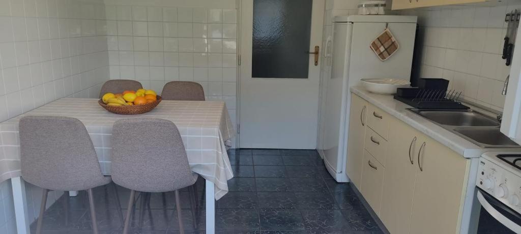 Amazing Seaview Apartment With A Balcony Near The Beach - Kneza Trpimira I 자다르 외부 사진