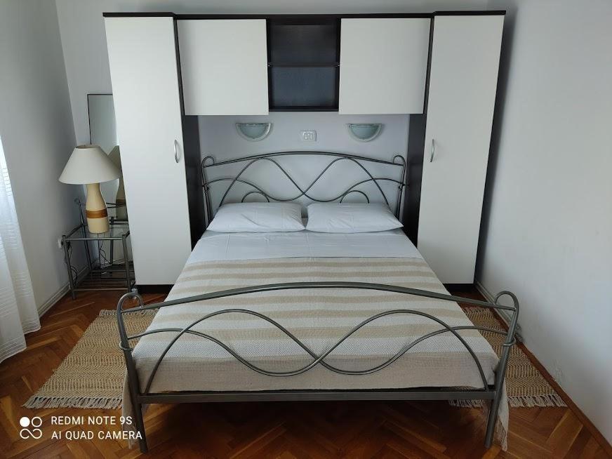 Amazing Seaview Apartment With A Balcony Near The Beach - Kneza Trpimira I 자다르 외부 사진