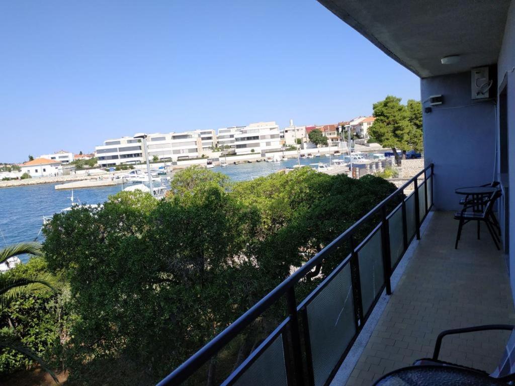 Amazing Seaview Apartment With A Balcony Near The Beach - Kneza Trpimira I 자다르 외부 사진